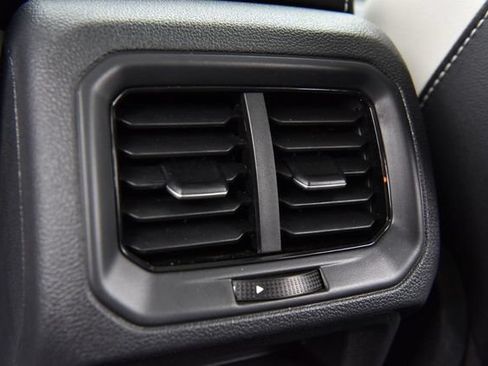 New 2026 Volkswagen Taos SE AWD/4WD image 23