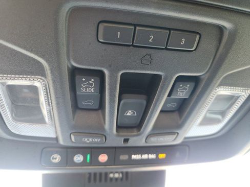 Used 2022 Chevrolet Silverado 1500 High Country w/ High Country Premium Package image 57