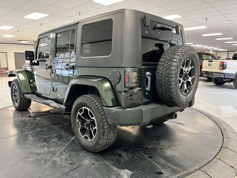 Used 2010 Jeep Wrangler Unlimited Sahara w/ Trailer Tow Group AWD/4WD image 6