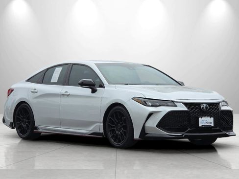Used 2020 Toyota Avalon TRD image 9