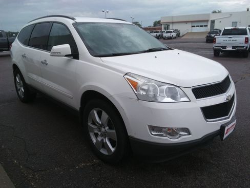 Used 2012 Chevrolet Traverse LT w/ All-Star Edition image 4