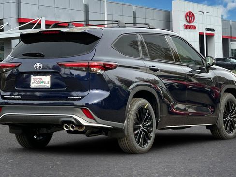 New 2026 Toyota Highlander XSE image 5