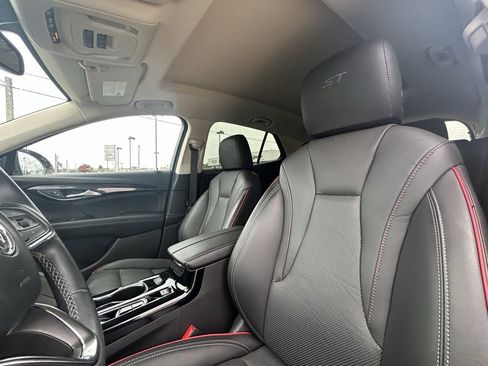 Used 2023 Buick Envision Essence w/ Sport Touring Package image 15