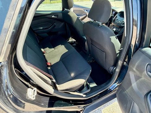 Used 2016 Ford Focus SE image 18