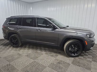 Used 2024 Jeep Grand Cherokee L Laredo