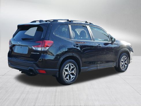 Used 2021 Subaru Forester Premium image 7