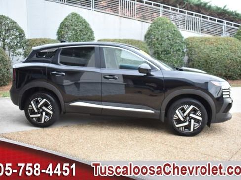 Used 2025 Nissan Kicks SV w/ Interior Electronics Package FWD image 13