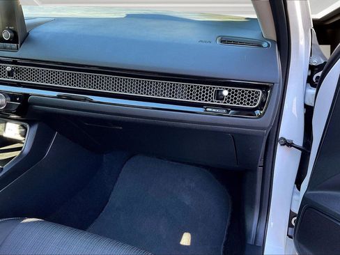 Used 2024 Honda Civic EX image 16