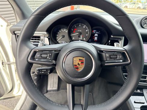 Certified 2022 Porsche Macan image 57