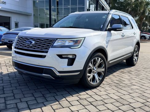 Used 2019 Ford Explorer Platinum AWD/4WD image 1