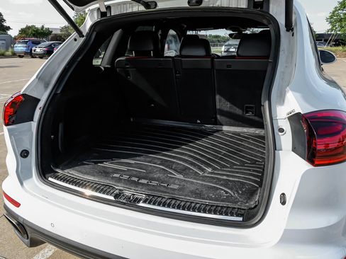 Used 2017 Porsche Cayenne Platinum Edition AWD/4WD image 60