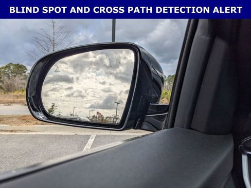 New 2026 Jeep Cherokee Overland image 7