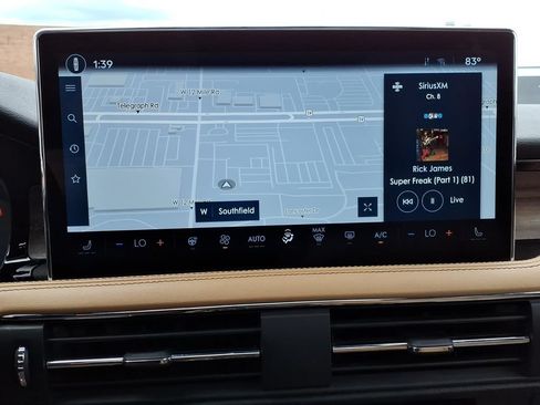 Certified 2023 Lincoln Corsair Reserve w/ Equipment Group 201A AWD/4WD image 18