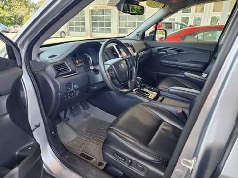 Used 2017 Honda Ridgeline RTL-E image 11