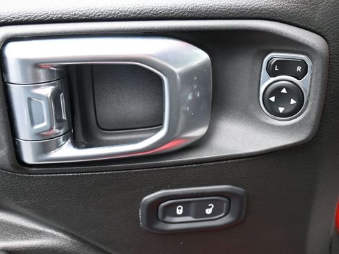 Certified 2024 Jeep Wrangler Sport S image 10