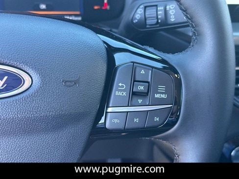 New 2025 Ford Escape SE image 25