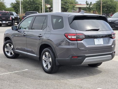 Certified 2025 Honda Pilot EX-L image 13