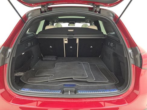 Used 2025 Mercedes-Benz GLC 300 4MATIC image 16