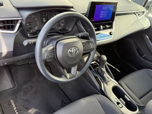 Certified 2023 Toyota Corolla LE image 4