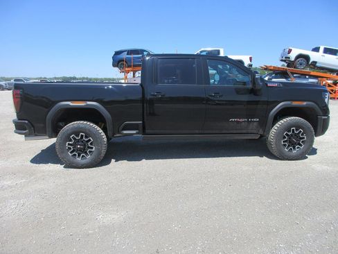 New 2026 GMC Sierra 2500 AT4X AWD/4WD image 3