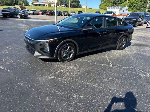 Used 2025 Kia K4 FWD image 7