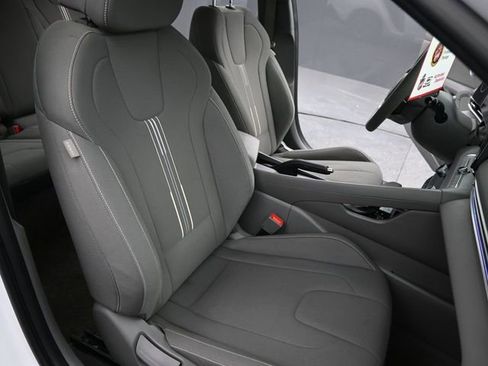 Used 2024 Hyundai Elantra SEL image 26