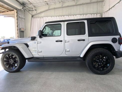 Used 2022 Jeep Wrangler Unlimited Sahara image 26