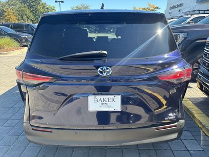 Used 2022 Toyota Sienna XLE