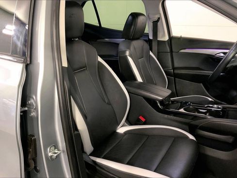 Used 2025 Buick Envision Sport Touring image 7