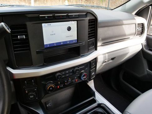 Used 2023 Ford F450 XLT w/ XLT Value Package image 13