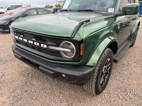Used 2025 Ford Bronco Outer Banks image 9