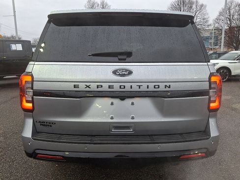 Used 2023 Ford Expedition Limited image 9