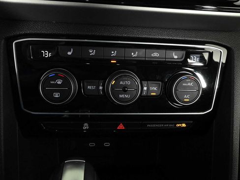 Certified 2023 Volkswagen Atlas SE w/ Panoramic Sunroof Package AWD/4WD image 28
