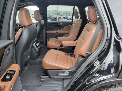 Certified 2023 Lincoln Aviator Reserve w/ Equipment Group 201A image 18