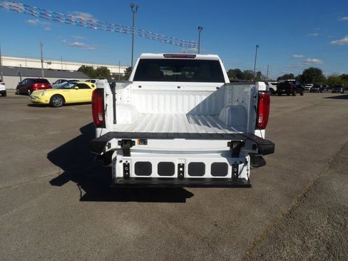 Used 2024 GMC Sierra 1500 SLT image 10