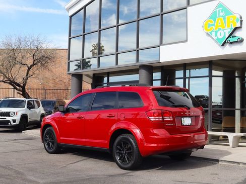 Used 2020 Dodge Journey SE w/ Blacktop Package image 9