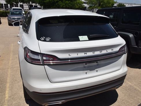 Used 2023 Lincoln Nautilus Reserve w/ Equipment Group 201A AWD/4WD image 8