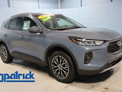 Used 2025 Ford Escape SE