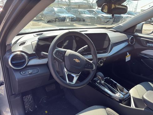 New 2026 Chevrolet Trax LT w/ Sunroof Package FWD image 6