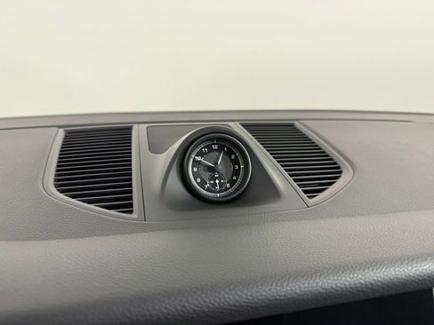 New 2026 Porsche Macan S image 24