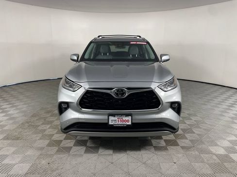 Used 2021 Toyota Highlander Platinum AWD/4WD image 25