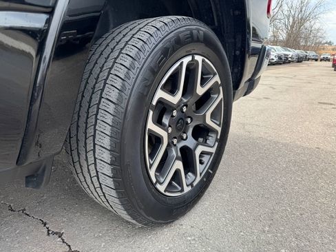 Used 2025 RAM 1500 Laramie image 15