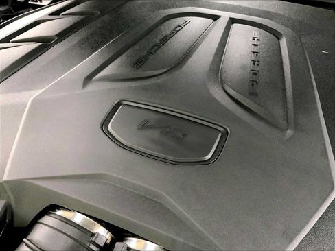 Certified 2025 Porsche Cayenne Turbo AWD/4WD image 33