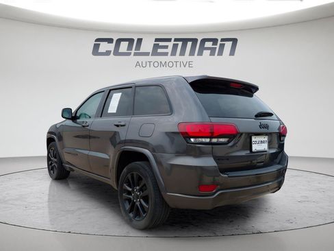 Used 2018 Jeep Grand Cherokee Altitude AWD/4WD image 15