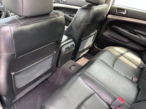 Used 2013 INFINITI G37 x Sedan w/ Premium Pkg AWD/4WD image 8