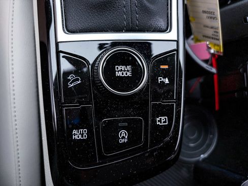 Used 2024 Kia Sportage EX FWD image 25