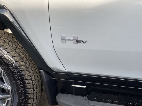 Used 2025 GMC Hummer EV 3X AWD/4WD image 10