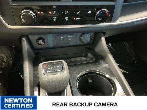 Used 2025 Nissan Rogue S FWD image 26