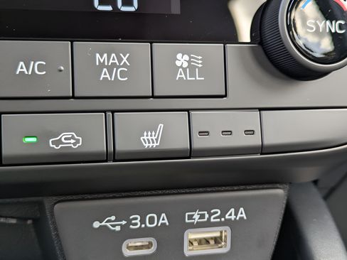 Certified 2026 Subaru Outback Limited AWD/4WD image 24