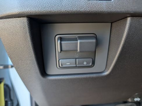 New 2026 GMC Canyon Elevation w/ Convenience Package image 38